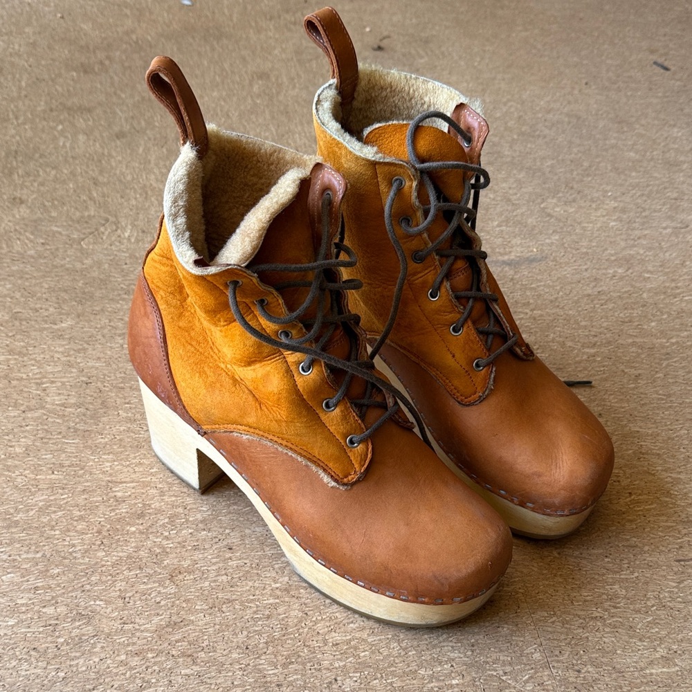 Women's Tan Leather Lace-Up Platform Ankle Boots